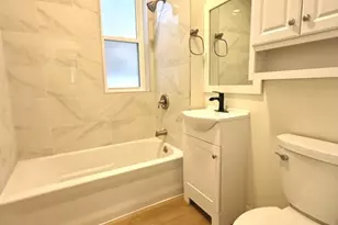2543 W 39th Pl, Chicago, IL 60632 - Photo 8