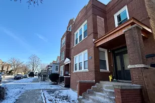 2543 W 39th Pl, Chicago, IL 60632 - Photo 2