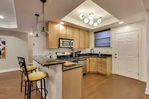 528 W Cornelia Ave, Chicago, IL 60657 - Photo 6