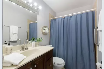 1041 Wimbledon Drive, Island Lake, IL 60042 - Photo 12