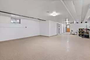 3306 N Lawndale Ave, Chicago, IL 60618 - Photo 16