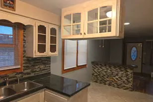 12622 S Marquette Ave, Chicago, IL 60633 - Photo 4