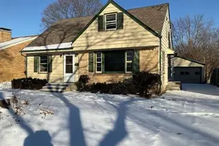 731 James Ave, Rockford, IL 61107 - Photo 2