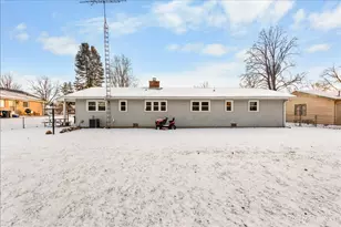 125 W Carol Ave, Cortland, IL 60112 - Photo 26