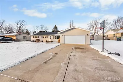 125 W Carol Avenue, Cortland, IL 60112 - Photo 2