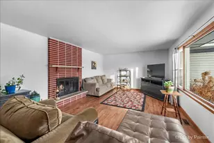 125 W Carol Ave, Cortland, IL 60112 - Photo 4