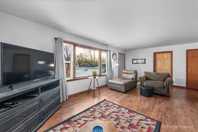 125 W Carol Avenue, Cortland, IL 60112 - Photo 6