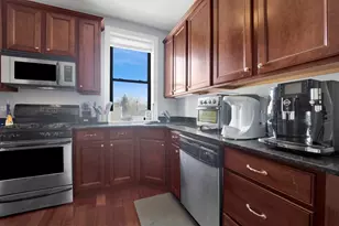 1608 W Byron St, Chicago, IL 60613 - Photo 8