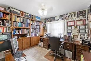 9010 Pottawattami Dr, Skokie, IL 60076 - Photo 18