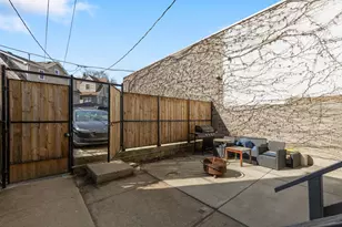 3020 N Clybourn Ave, Chicago, IL 60618 - Photo 18