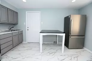 9629 S Luella Ave, Chicago, IL 60617 - Photo 12