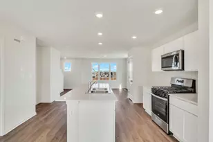 2660 Arrowhead Dr, Pingree Grove, IL 60140 - Photo 12