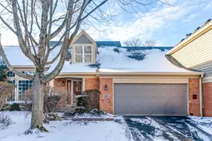 22 Ashford Ct, Lincolnshire, IL 60069 - Photo 1