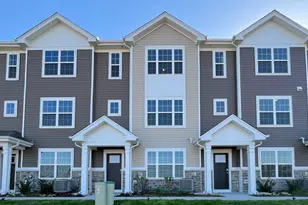 2662 Arrowhead Dr, Pingree Grove, IL 60140 - Photo 1