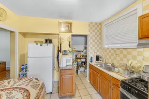 1758 E 72nd St, Chicago, IL 60649 - Photo 10