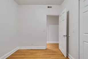 7010 S Clyde Ave, Chicago, IL 60649 - Photo 14