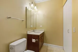 201 N Westshore Dr, Chicago, IL 60601 - Photo 6