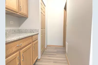 810 Woodewind Drive #810, Naperville, IL 60563 - Photo 8