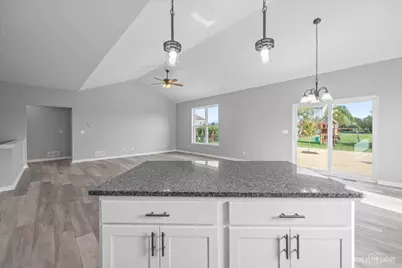 151 Quinlan Avenue, Dekalb, IL 60115 - Photo 12