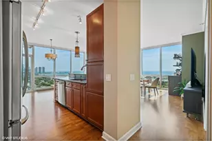 1629 S Prairie Ave, Chicago, IL 60616 - Photo 10