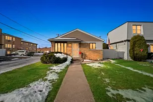 7852 Neenah Ave, Burbank, IL 60459 - Photo 2