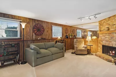 18065 W Big Oaks Road, Grayslake, IL 60030 - Photo 6
