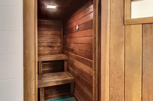 201 E Chestnut St, Chicago, IL 60611 - Photo 30