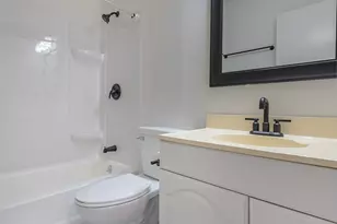 8170 Northway Dr, Hanover Park, IL 60133 - Photo 20