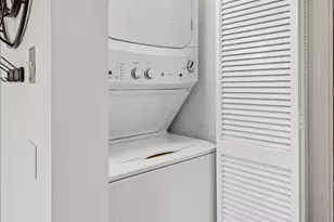 2124 N Hudson Ave, Chicago, IL 60614 - Photo 14