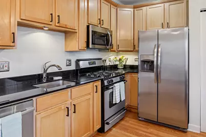 2124 N Hudson Avenue #303, Chicago, IL 60614 - Photo 8