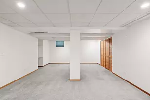 2509 N Pennwood Ct, Round Lake Beach, IL 60073 - Photo 30