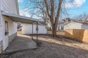 415 N Locust St, Pontiac, IL 61764 - Photo 34