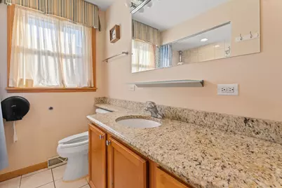 4855 N Sayre Avenue, Chicago, IL 60656 - Photo 14