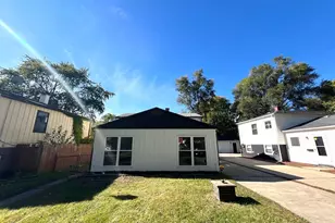 290 Merrill Ave, Calumet City, IL 60409 - Photo 2