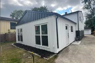 290 Merrill Ave, Calumet City, IL 60409 - Photo 1