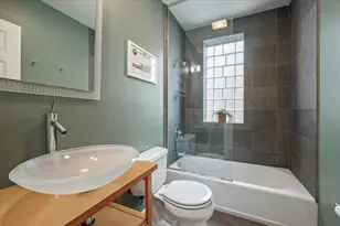 2300 N Kimball Ave, Chicago, IL 60647 - Photo 14