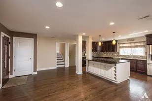 106 Sharon Dr, Sleepy Hollow, IL 60118 - Photo 4