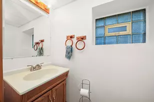 6245 W Byron St, Chicago, IL 60634 - Photo 28