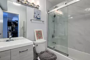 230 E Ontario St, Chicago, IL 60611 - Photo 18