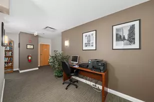 8 W Monroe St, Chicago, IL 60603 - Photo 22