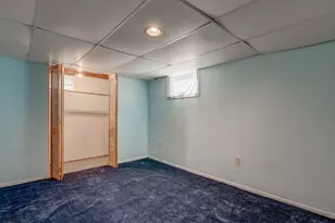 827 E 160th Pl, South Holland, IL 60473 - Photo 10