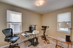 827 E 160th Pl, South Holland, IL 60473 - Photo 6