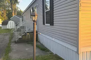 238 Dewey St, Urbana, IL 61802 - Photo 4