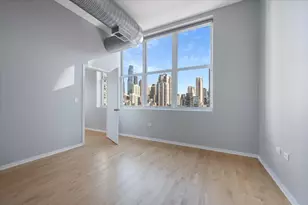 360 W Illinois St, Chicago, IL 60654 - Photo 24