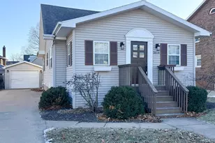 2618 7th St, Peru, IL 61354 - Photo 1