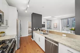 125 S Green St, Chicago, IL 60607 - Photo 6