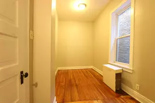 2440 S Oakley Ave, Chicago, IL 60608 - Photo 12