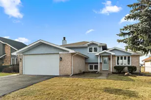 17012 Redwood Ct, Orland Hills, IL 60487 - Photo 2