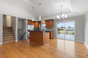 17012 Redwood Ct, Orland Hills, IL 60487 - Photo 6