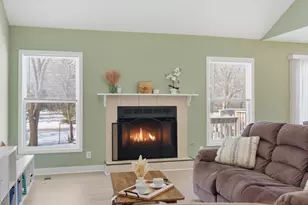 296 Charlotte Ave, Crystal Lake, IL 60014 - Photo 6